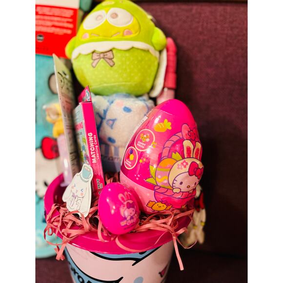 Cinnamoroll Easter bundle  two 4050 throws hello happy and Bounce and Roll - Picture 5 of 6